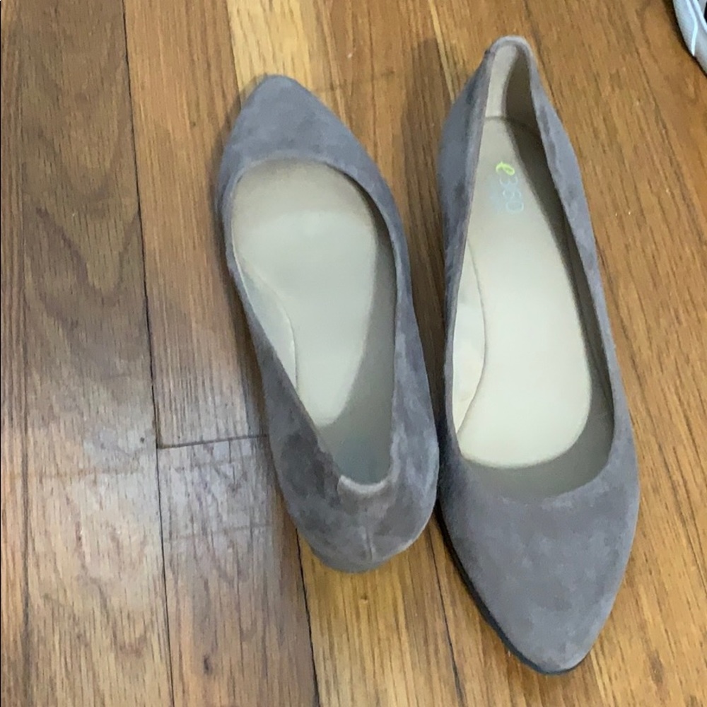 Easyspirit suede wedges - size 9 - never worn